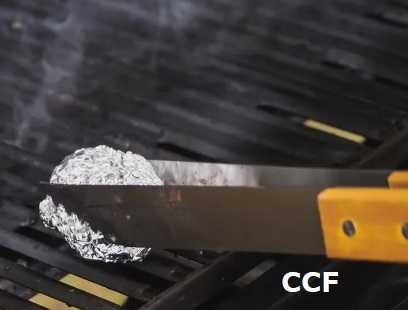 Cleaning grill with deals aluminum foil