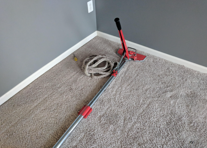 Carpet cleaning and stretching