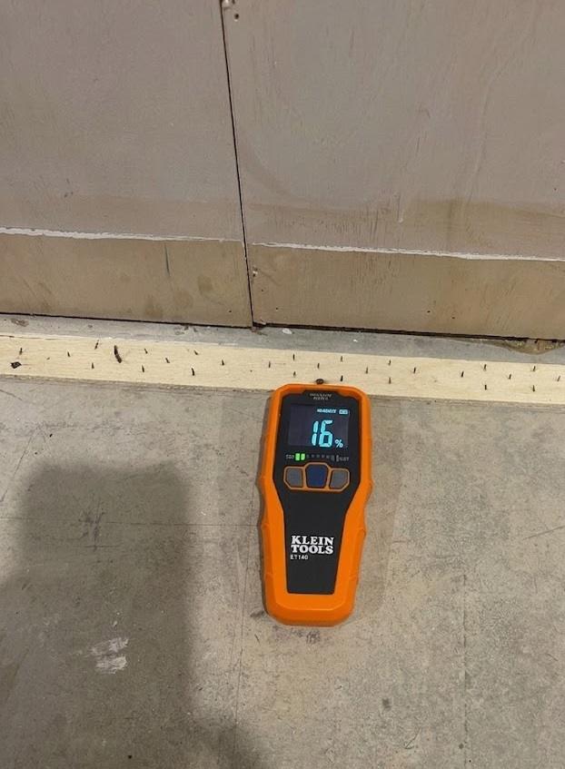 Final floor moisture reading used to verify drying progress